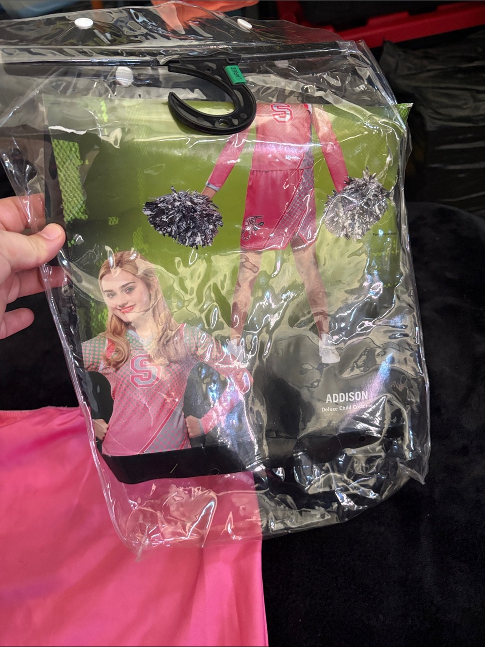 Costume - Picture 5 of 8